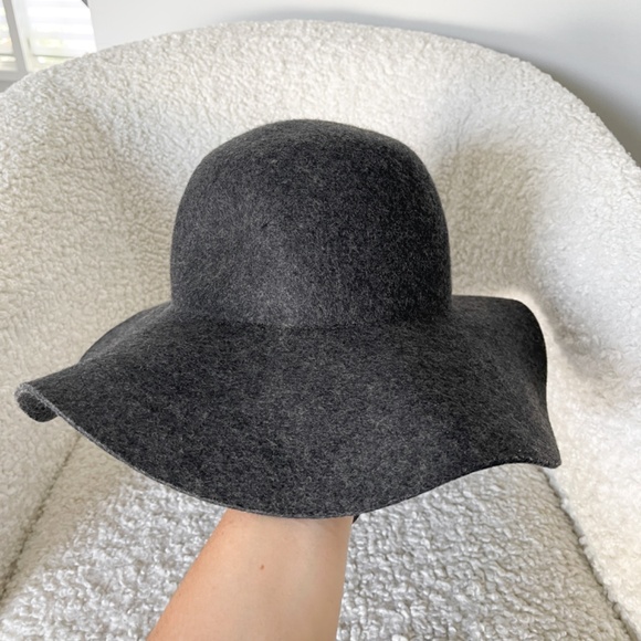 [J. Crew] Packable Black 100% Wool Felt Floppy Hat - Picture 3 of 4
